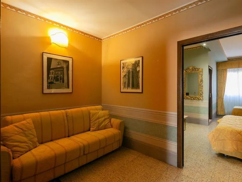 I Portici Hotel - Residenza D'Epoca Arezzo 4*,
