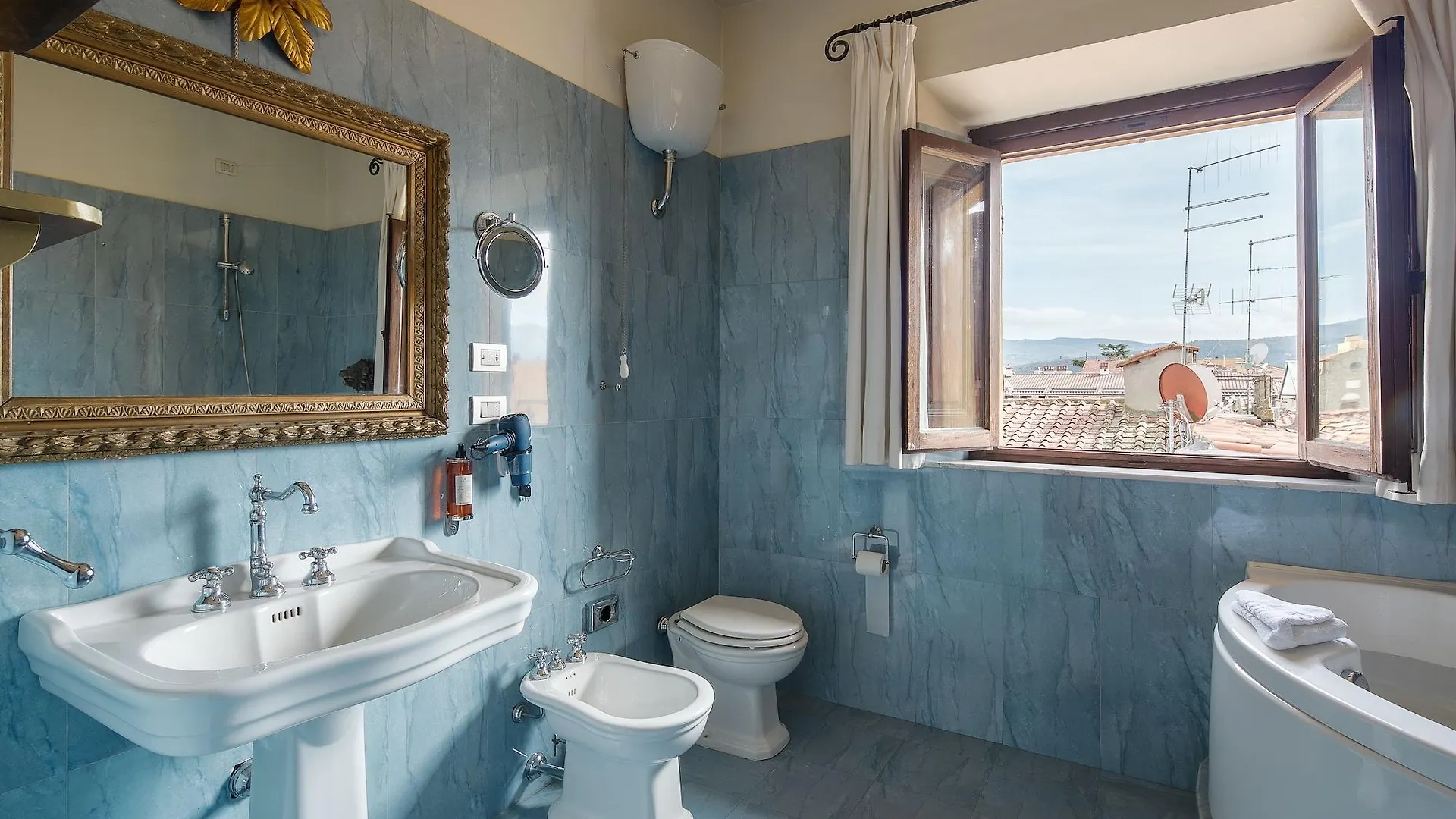 I Portici Hotel - Residenza D'Epoca Arezzo 4*,