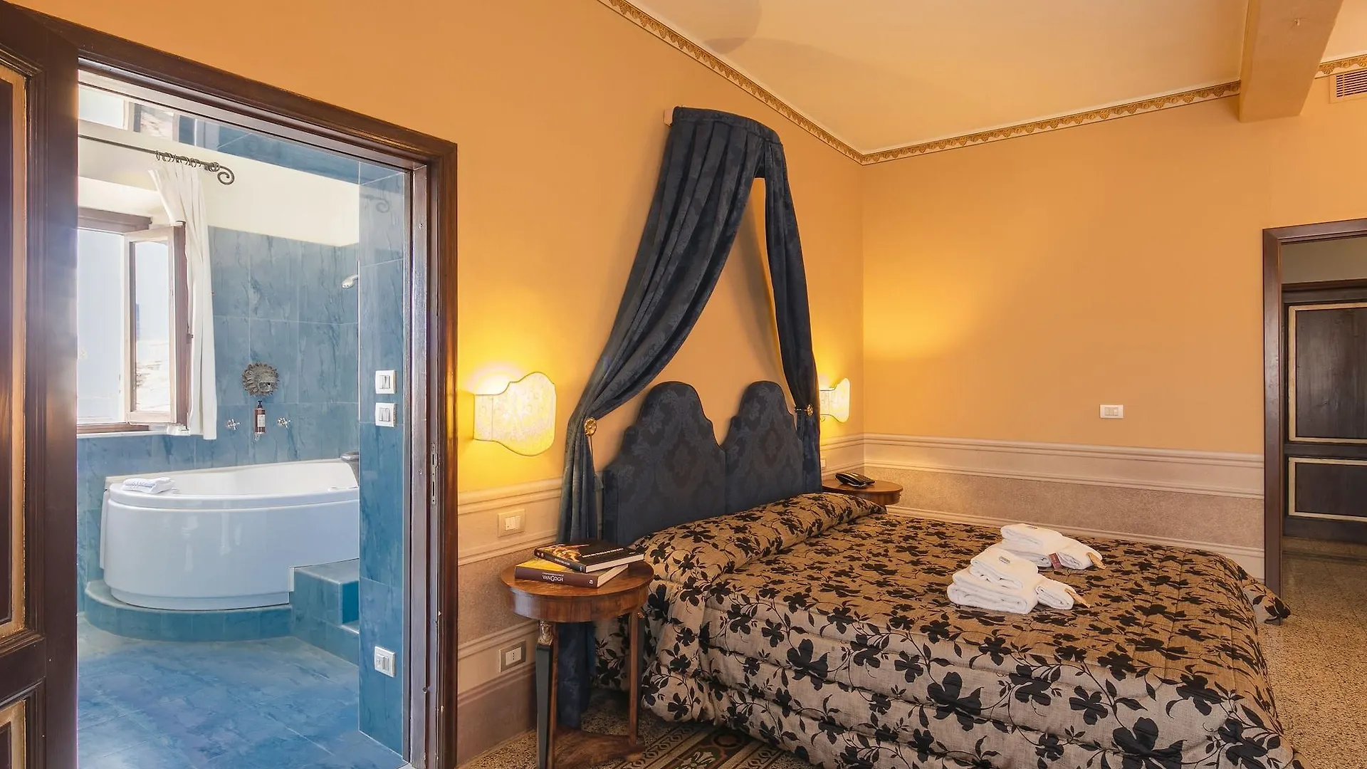 I Portici Hotel - Residenza D'Epoca Arezzo 4*,  Italy